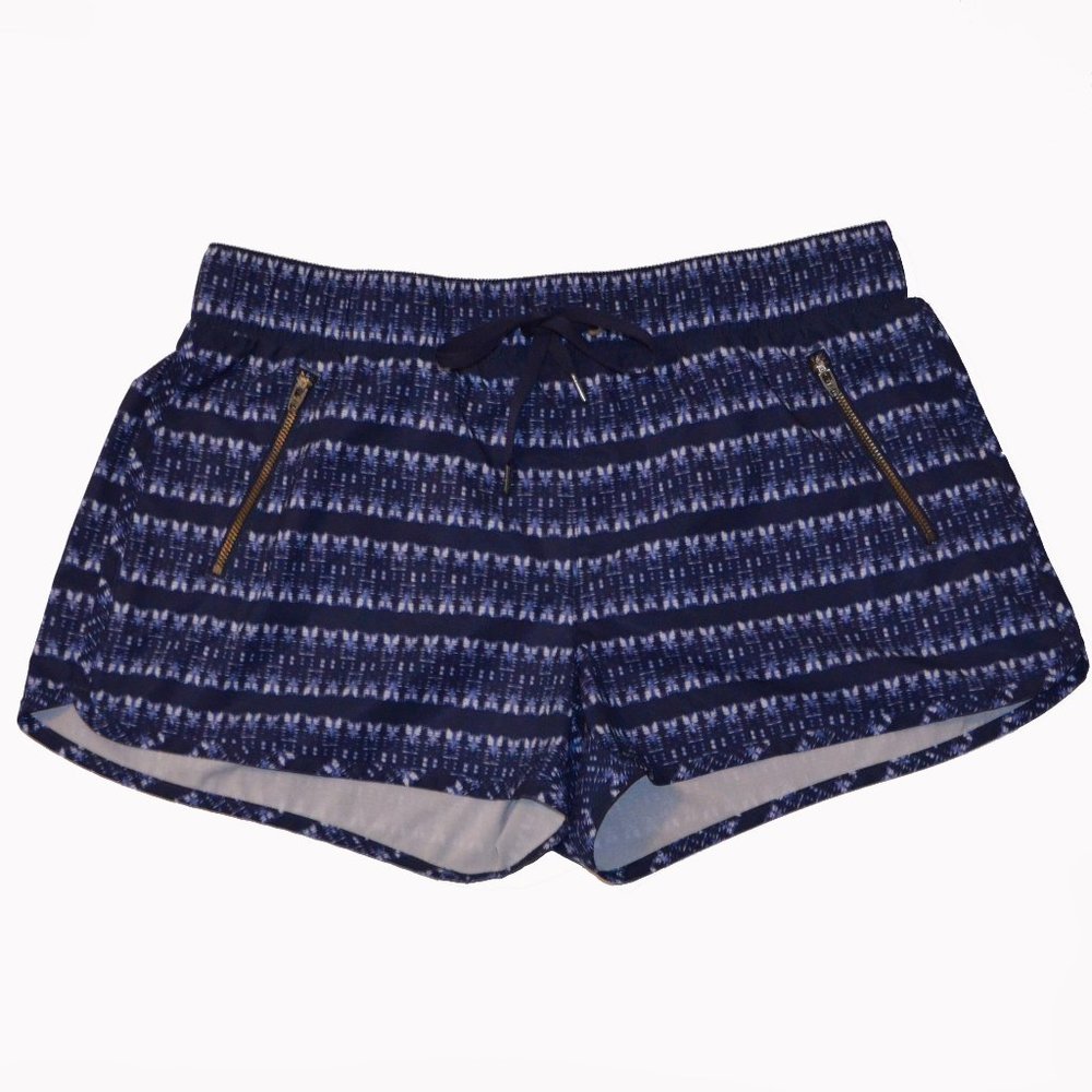 Athleta Pulse zipper pocket running shorts size L